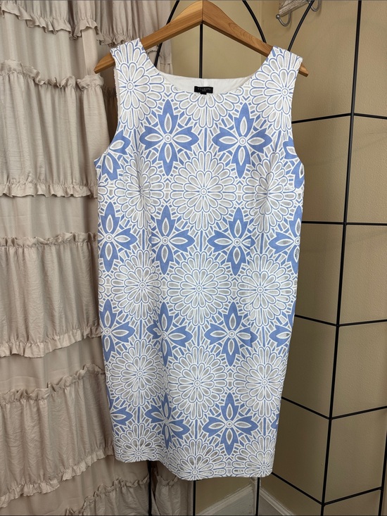 Talbots Dresses & Skirts - Talbots Petite Floral Lined Shift Dress Sleeveless Lace Size 16P Like New